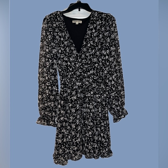Inspired Hearts Dresses & Skirts - Inspired Hearts Black and White Floral Long Sleeve Dress